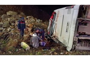 В результате аварии автобуса в Турции погибли 9 человек