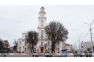 Четыре новогодние мелодии записали для ратушных часов в Витебске