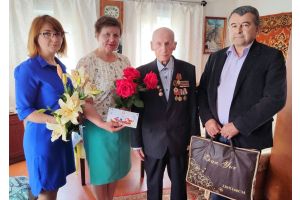 Тепло и душевно ветеранов из Добрушского района поздравили с наступающим праздником