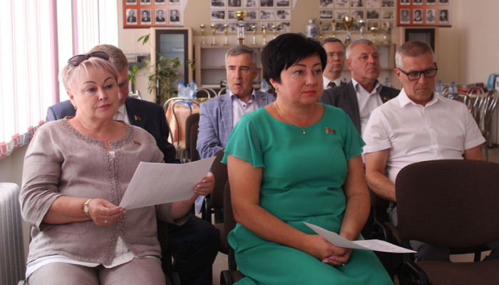 Депутаты Гомельского областного Совета сегодня работают в Добруше 
