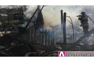 В Добрушском районе за сутки вспыхнуло несколько дач