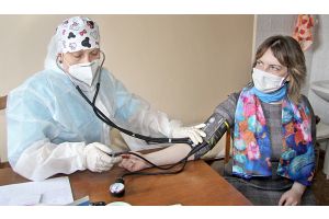 Медицинские работники Добрушского района готовятся к новой «ковидной» волне и продолжают вакцинацию населения