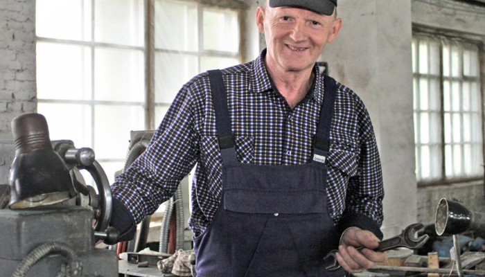 Настоящие мастера своего дела трудятся в ремонтно-механическом цеху Добрушской бумажной фабрики