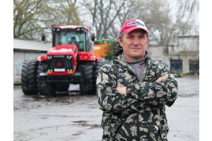 Сев зерновых в сельхозпредприятии «Калининский» Добрушского района доверили одному механизатору. И он справился на 178 процентов