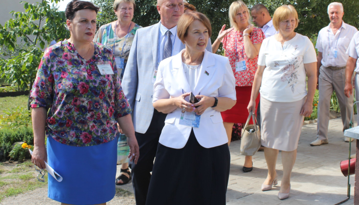 Для конкретных людей и территорий: депутатский корпус Гомельщины посетил Добрушский район, чтобы узнать, как здесь реализуются гражданские инициативы