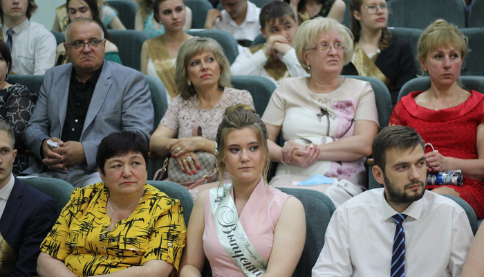 Все начинается с мечты. Таким был лейтмотив городского бала выпускников в Добруше