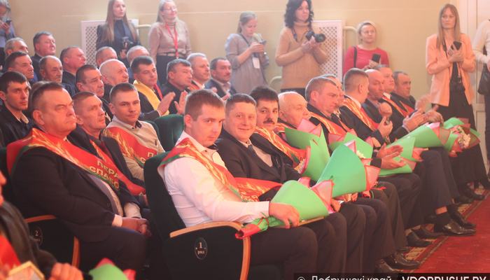 В Октябрьском прошел областной фестиваль «Дожинки-2023». Добрушские аграрии – в числе лучших