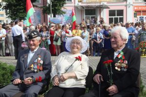 Тебе, родная Беларусь, наш труд, таланты и любовь: добрушане празднуют День Независимости нашей страны