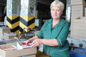 Укладчик-упаковщик продукции Добрушской бумажной фабрики рассказала, за что любит свою работу