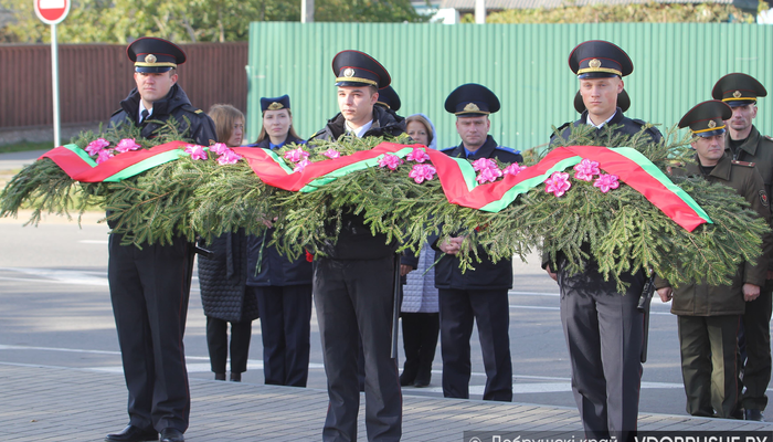 Лишь сейчас мы понимаем важность событий военных лет. В Добруше почтили память освободителей и павших в боях земляков