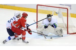 Хоккеисты сборной Беларуси победили словенцев в матче 4-го тура молодежного ЧМ в Минске