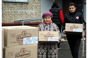Областной Красный Крест направил в Гродненский регион третий груз гуманитарной помощи мигрантам