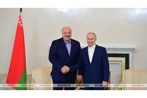 Президент предлагает правительствам Беларуси и России продумать экономический план с опорой на собственные силы
