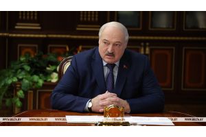 Лукашенко: экономика Беларуси справляется в условиях давления со стороны недружественных государств