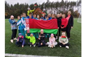 Юные спортсмены Добруша отмечают День народного единства на тренировке с участием ветеранов спорта
