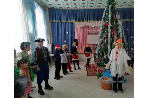 Ребята из Кормянской школы продолжают движение по маршруту «Новогоднее настроение»