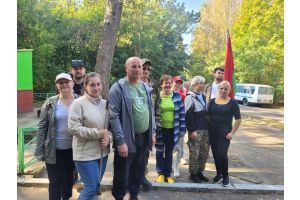 80-ю годовщину освобождения деревни Демьянки от немецко- фашистских захватчиков в Добрушском районе отметили масштабным субботником