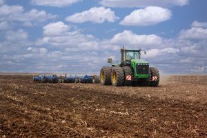 Белорусские аграрии приступили к весенним полевым работам