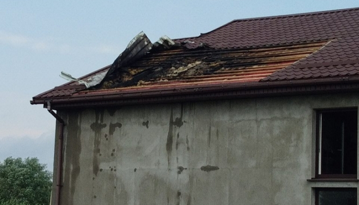 Последствия непогоды: в Гомельской области сгорели 4 дома, 2 сарая и 1 баня