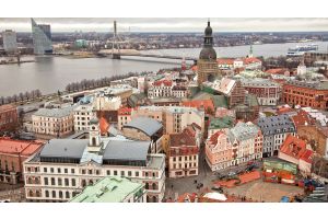 Латвия вводит обязательное COVID-тестирование на рабочем месте