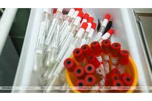В России за сутки выявили 21 922 заболевших коронавирусом. Это минимум с 28 сентября