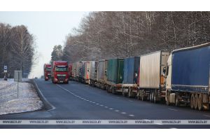ГПК: польскими пограничниками не принимаются меры для ускорения пропуска фур