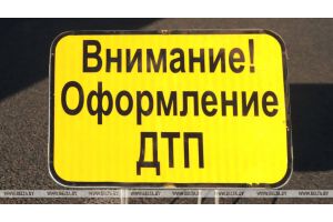 Несоблюдение дистанции и разрыв колеса стали причинами двух ДТП в Гомельской области