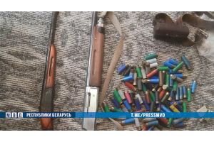 В МВД рассказали об изъятии огнестрельного оружия и задержаниях в разных областях. Арестованы два жителя Добрушского района. Им грозят тюремные сроки