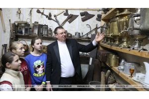 Житель Сенненского района собрал более 200 предметов старины и быта белорусов