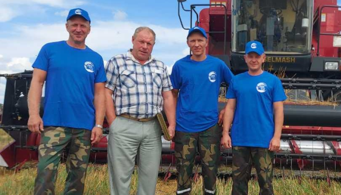 Аграриев Добрушского района почествовали представители профсоюза работников леса и природопользования