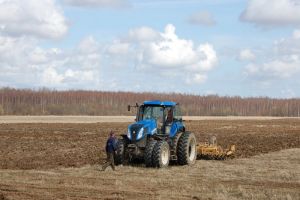 Правительство определило поставщиков удобрений для полевых работ