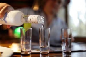 Несколько фактов нахождения работников на рабочих местах в алкогольном опьянении установили правоохранители за прошедшую неделю