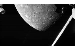 Первый снимок Меркурия получили с космического аппарата BepiColombo
