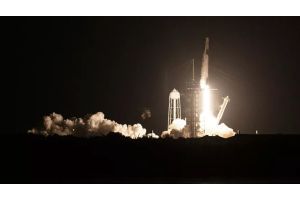 Компания SpaceX вывела на орбиту еще 53 спутника для сети Starlink