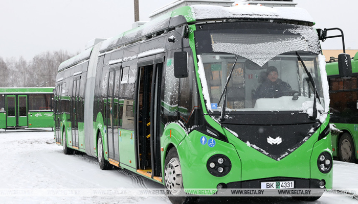 ФОТОФАКТ: В Гомеле протестируют два электробуса нового поколения с длительным запасом хода