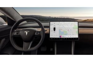 Tesla дала сбой – владельцы машин могут управлять чужими автомобилями в других странах