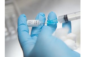 Надежно, выгодно, безопасно: на самые частые вопросы о вакцинации против гриппа ответили добрушские медработники