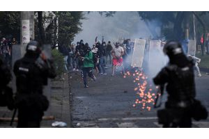 В Колумбии более 80 человек пропали без вести во время протестов