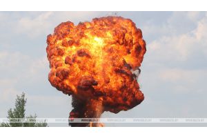 Восемь взрывов прогремели в небе над Белгородом