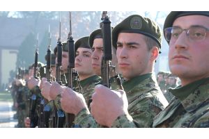 Минобороны Сербии: Вооруженные силы страны приведены в боевую готовность