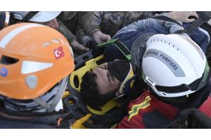 В Турции на девятые сутки после землетрясений спасли из-под завалов двух братьев