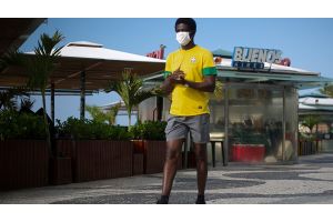 Бразилия вновь вышла на второе место в мире по числу заразившихся коронавирусом