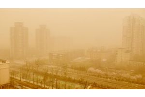 Пыльная буря обрушилась на Пекин