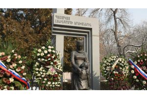 В Армении задержали осквернившего памятник детям блокадного Ленинграда