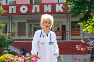 Работник Добрушской районной поликлиники Ирина Мисевич вошла в число награжденных знаком 