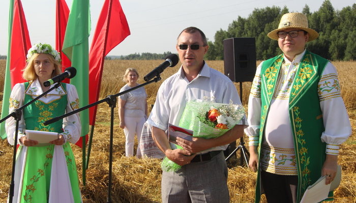 Зажинки в "Завидовском"