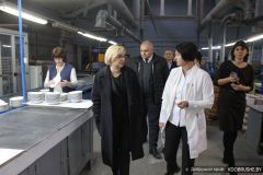 Глава концерна «Беллегпром» Надежда Лазаревич встретилась с коллективом Добрушского фарфорового завода