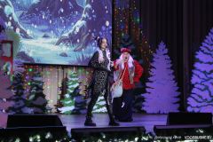 Около 200 ребят из разных уголков Добрушчины стали гостями районной благотворительной елки