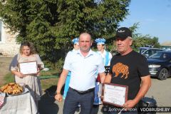 В сельхозпредприятии "Калининский" Добрушского района чествовали первых тысячников среди участников жатвы