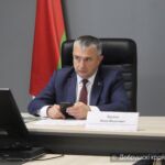 Личный прием граждан, встреча с коллективом бумажной фабрики, посещение сельхозпредприятий, награждение водителя-тысячника в «Утевском». Программа визита Ивана Крупко в Добрушский район была насыщенной и результативной
